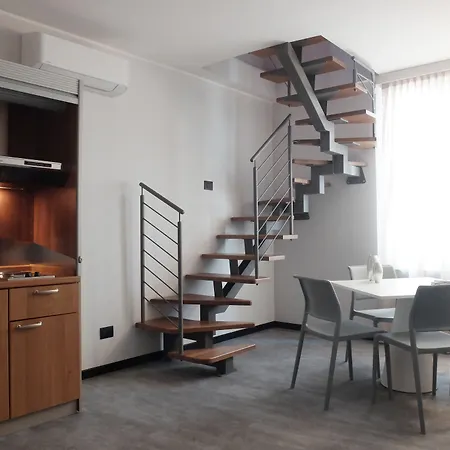 Carlton Apartahotel 4*