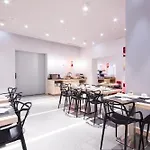 Carlton Apart Otel 4*