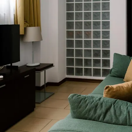 アパートホテル Carlton フェラーラ