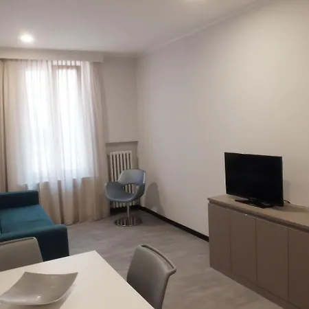 מלון דירות Carlton 4*