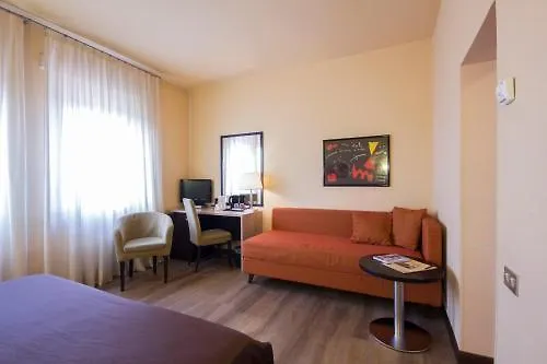 Carlton فيرّارا