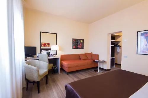 Apartahotel Carlton 4*