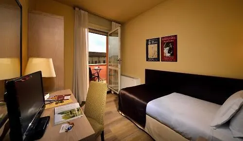 Apartahotel Carlton 4*