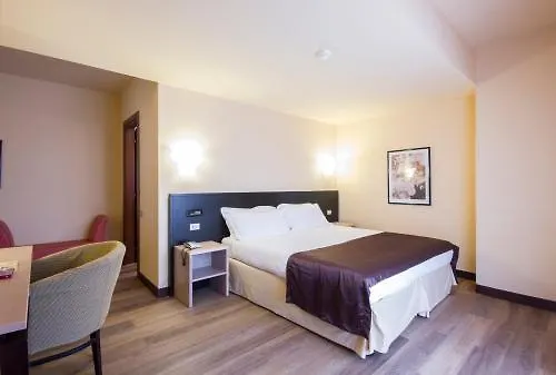 Carlton فيرّارا