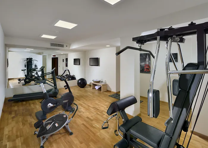 Aparthotel Carlton 4*