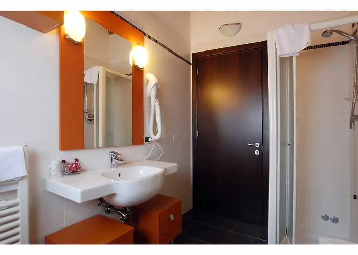 Carlton Aparthotel Ferrara