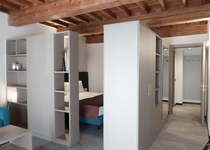 Carlton فيرّارا