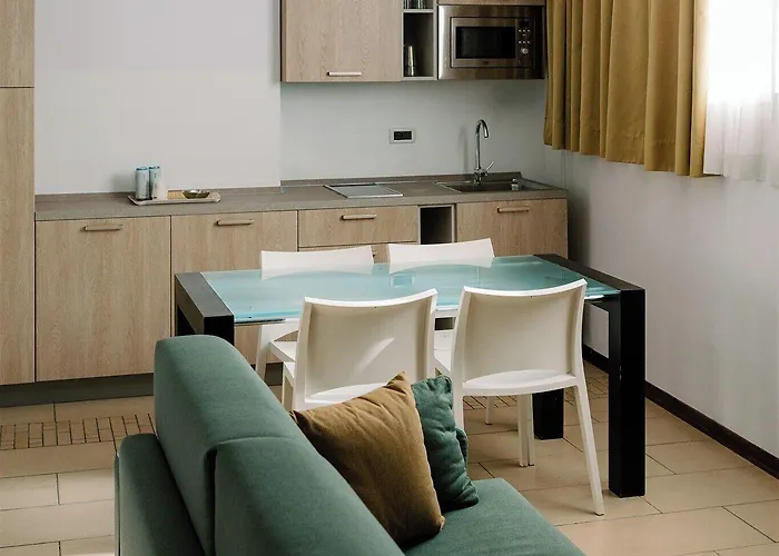 Carlton 4* فيرّارا